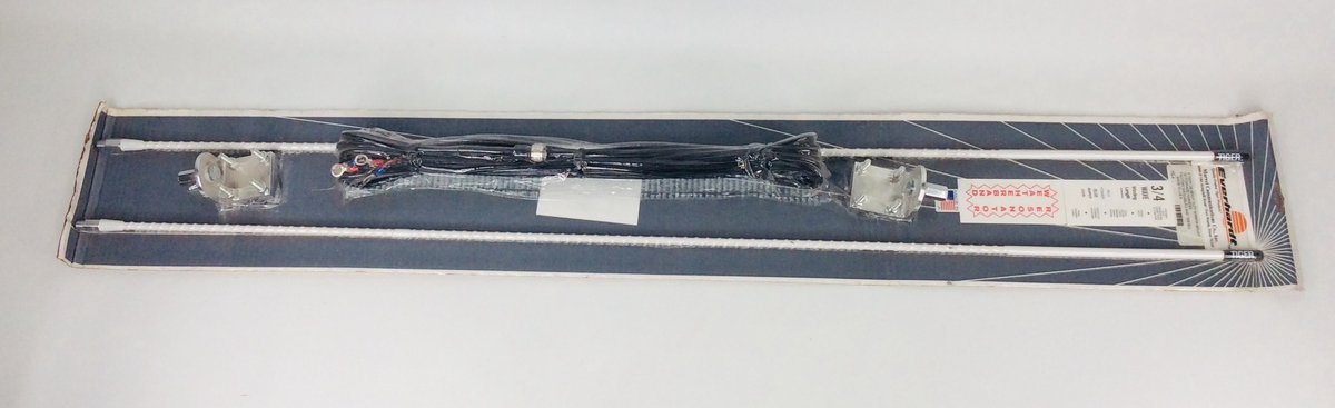 Everhardt Tiger 4' CB 3/4 Wave Antenna with Mount