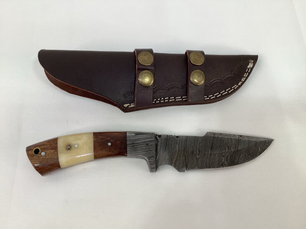The Bone Collector Damascus Hunting Knife