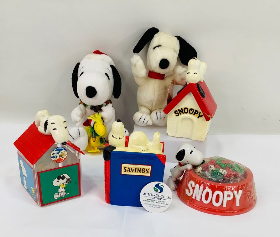 Snoopy Dog House Collection