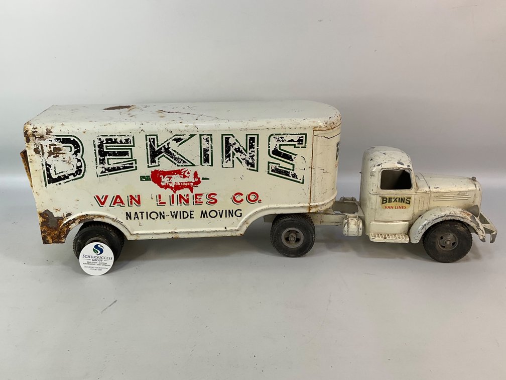 Vintage Bekins Metal Tow Truck Toy