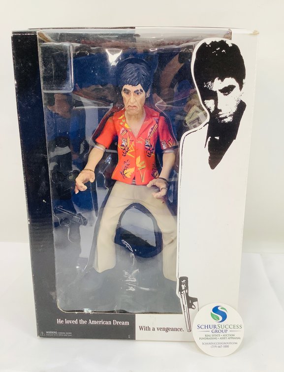 Mezco Toyz Scarface Cast Iron Figure