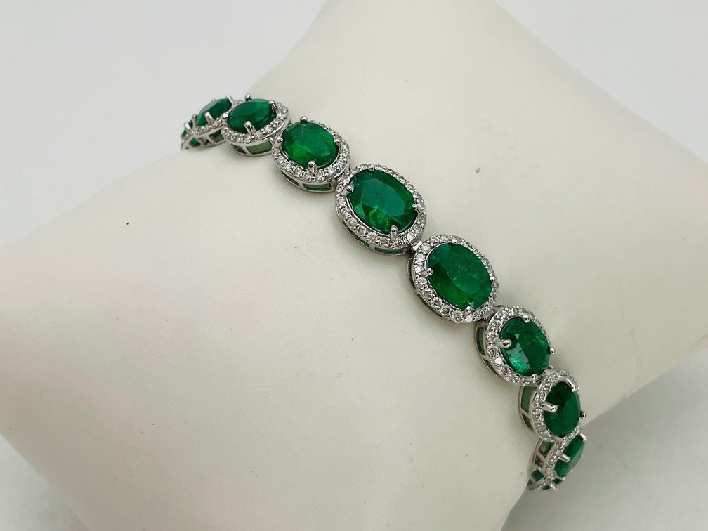 Emerald and Diamond Platinum Bracelet