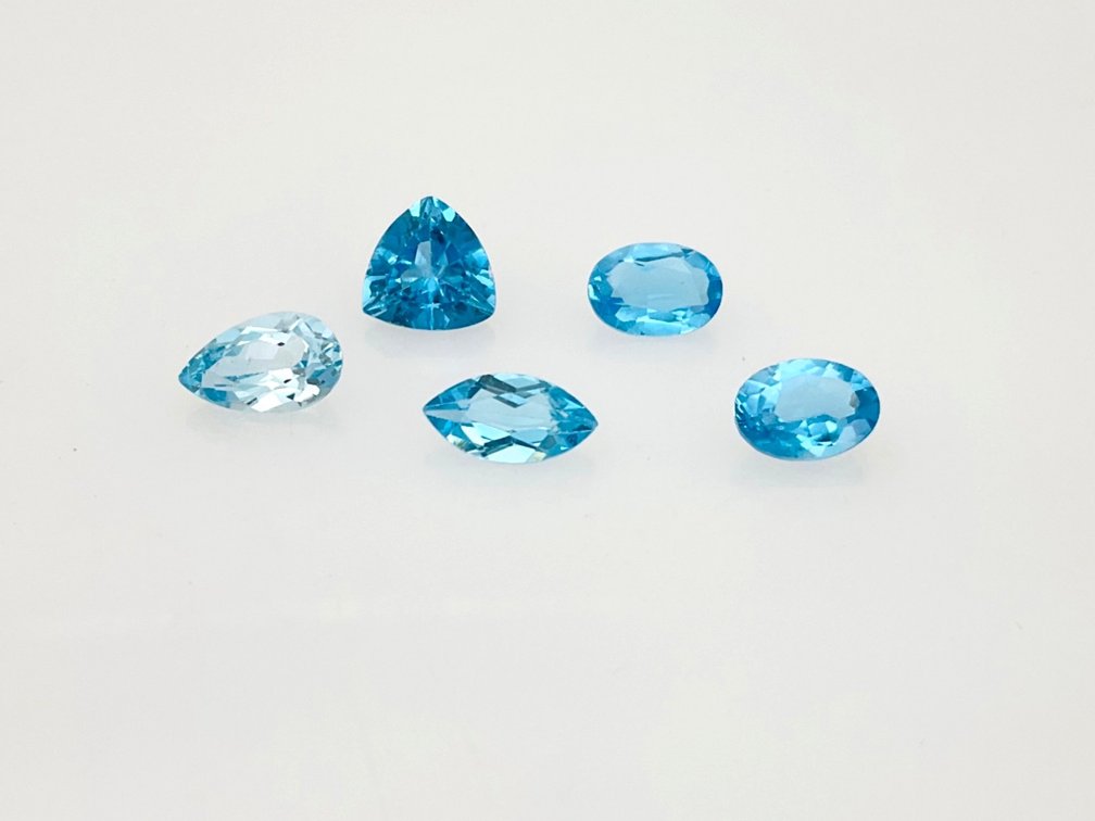 Blue Topaz Gemstones