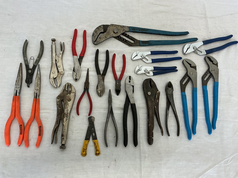 Mixed Lot of Pliers