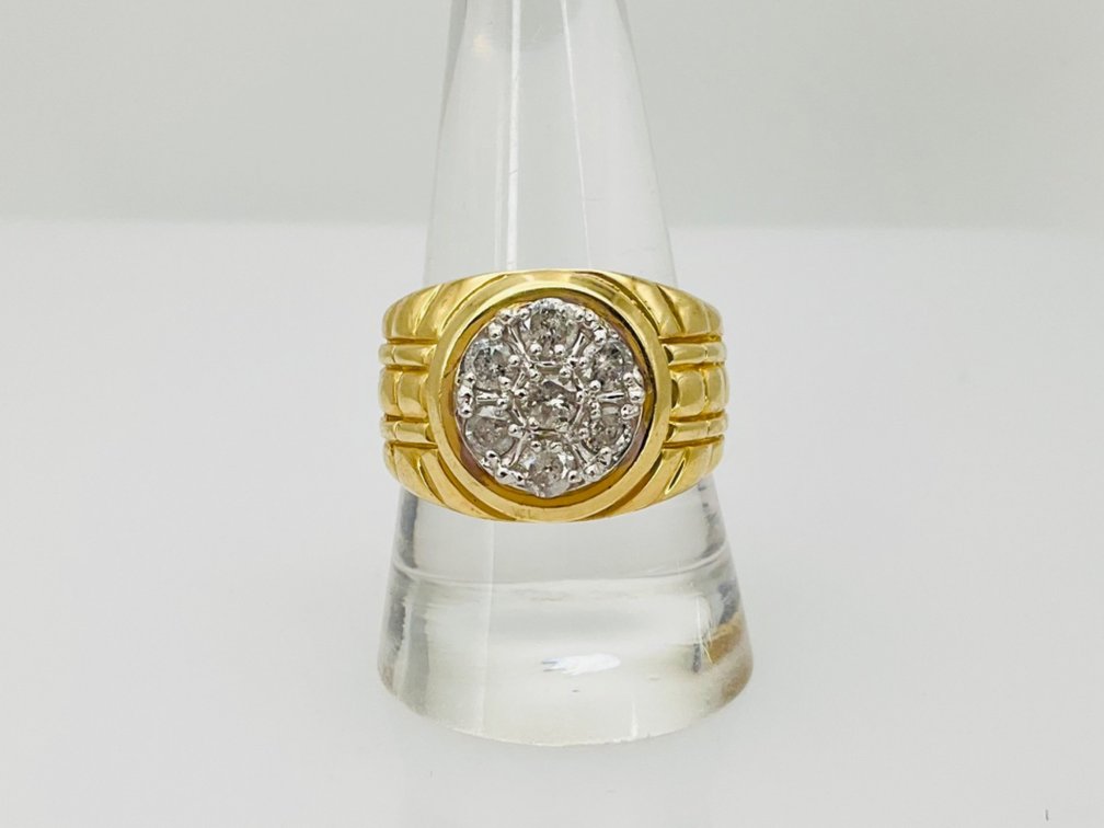 Gentleman's Gold Diamond Ring