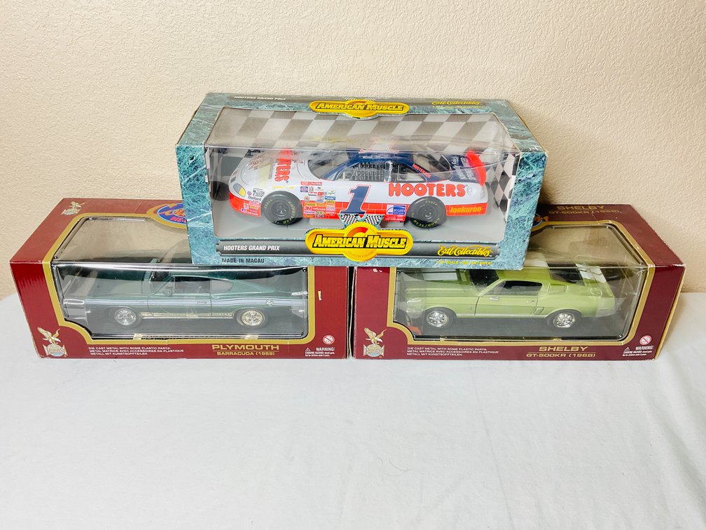 Ertl & Road Legends Diecast Models