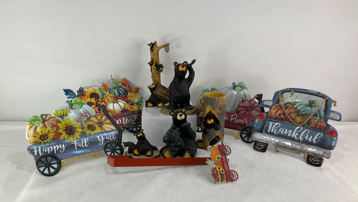 Bear Foots Bears & Fall Decor