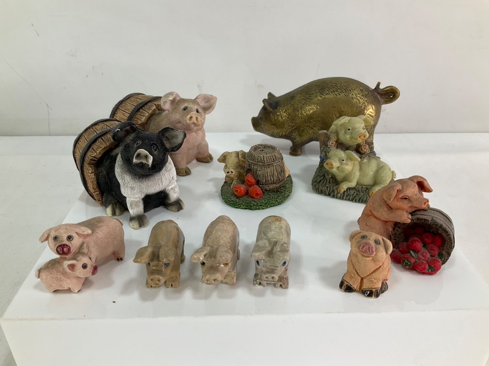 A Passel of Piggies