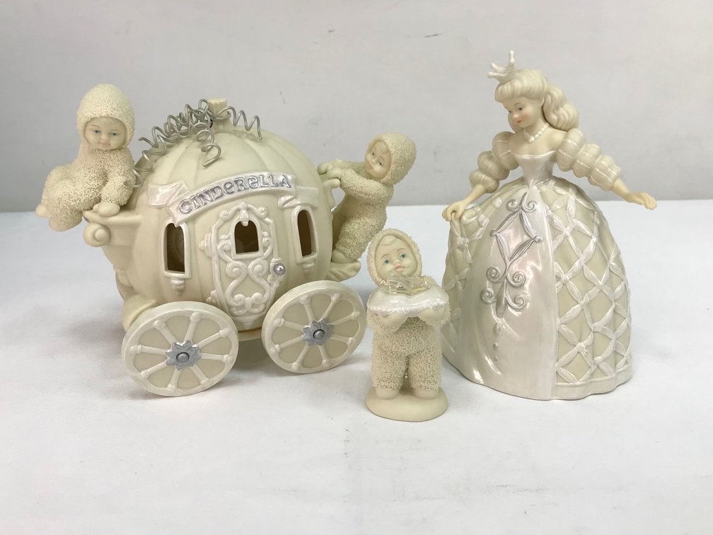 Department 56 Snowbabies "Have a Ball" Figurine Set