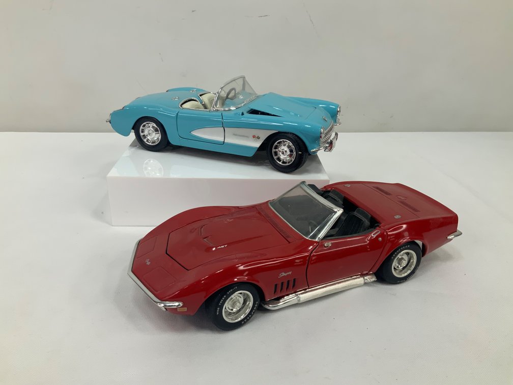 Corvette Convertible Die-Cast Model Cars