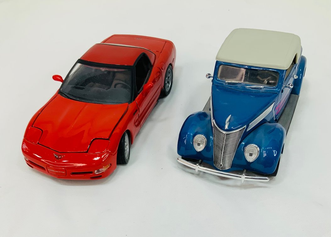 Diecast Model Sports Coupe and Street Rod