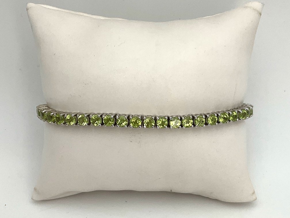 Sterling Silver Light Green Peridot Tennis Bracelet