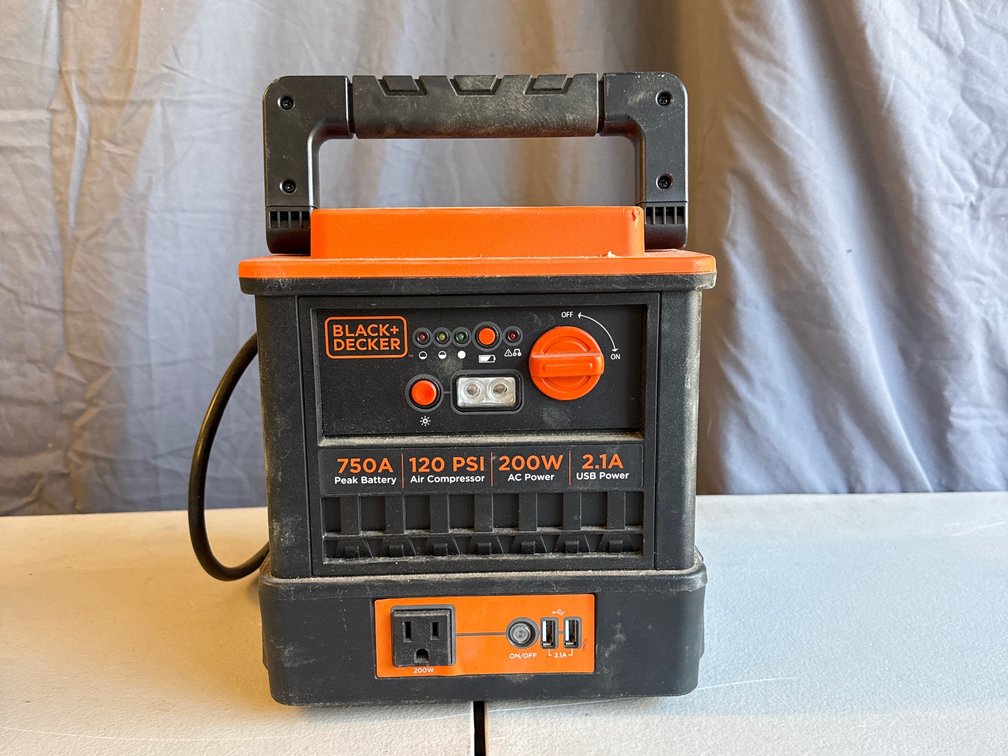 BLACK+DECKER JS75C2PB Jump Starter and Power Station