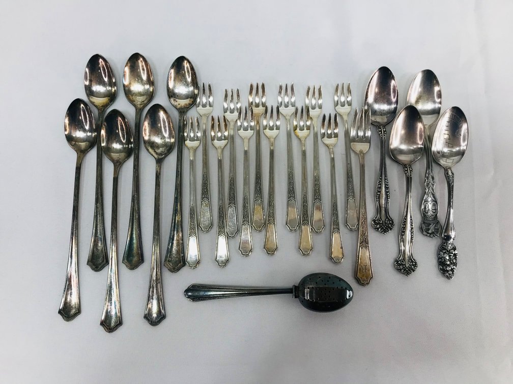 Silver-Plated Flatware and Tea Infuser Spoon