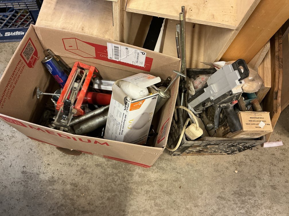 Grease Guns, Dispensing Guns, Suction Lifter, and Supplies