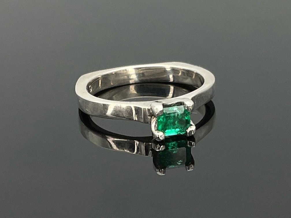 Silver Emerald Solitaire Ring