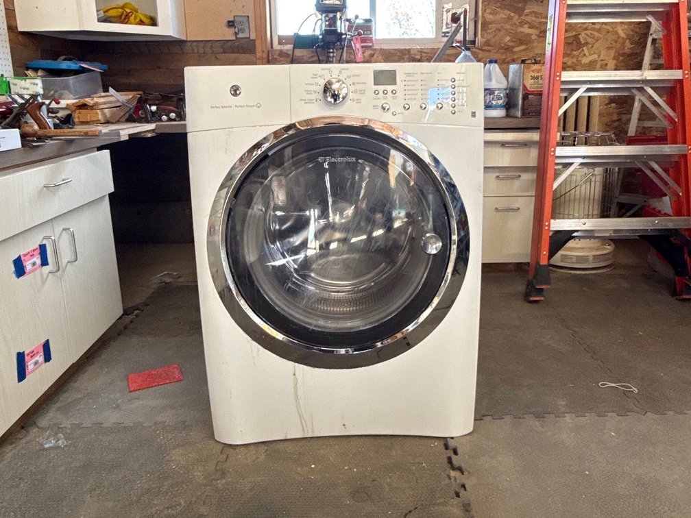 Electrolux EIFLS55IIW0 Front-Load Washing Machine