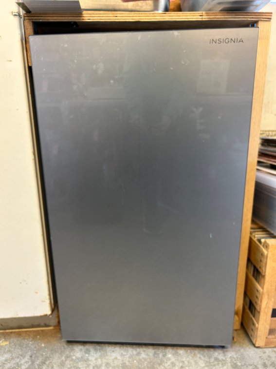 Insignia Single-Door Compact Refrigerator