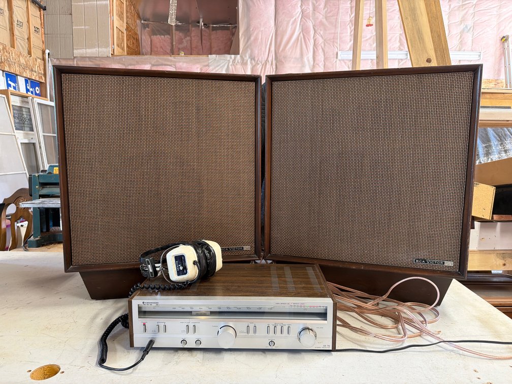 Kenwood Receiver & RCA Speakers