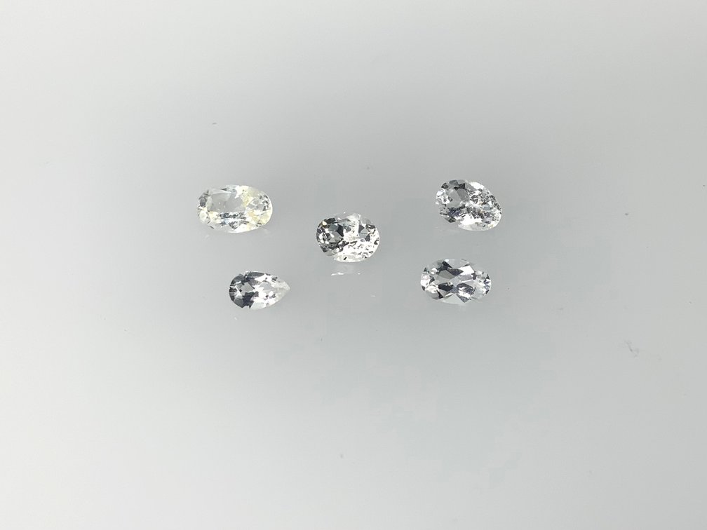 Loose Faceted Colorless Gemstones, Oval and Pear Cuts