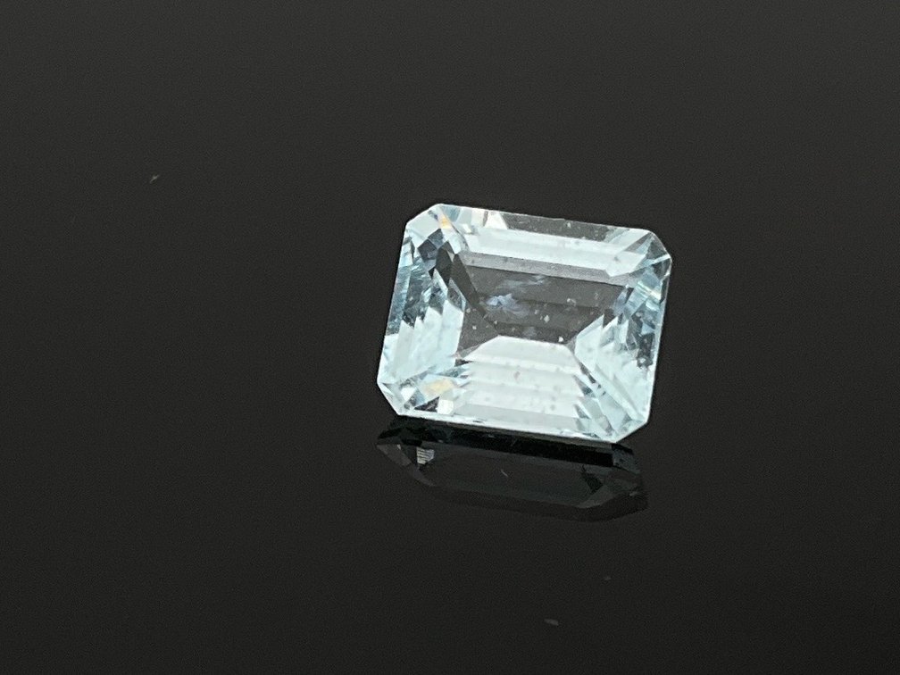 Aquamarine Gemstone