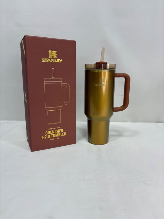 Stanley The FlowState Quencher H2.0 40 oz Tumbler
