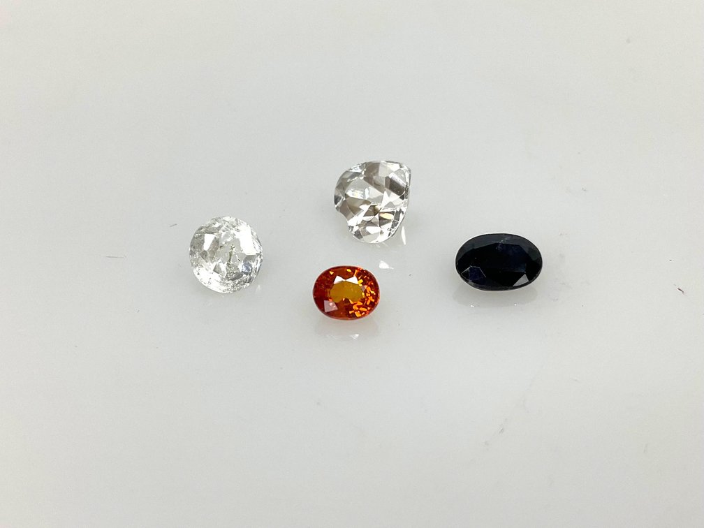 Four Loose Faceted Gemstones, 4.60 ct Total