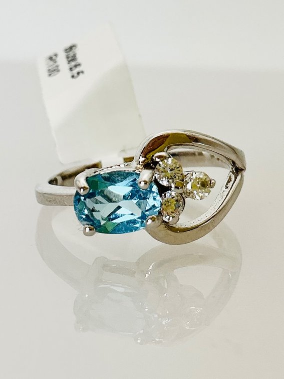 Sterling Silver Blue Topaz Ring