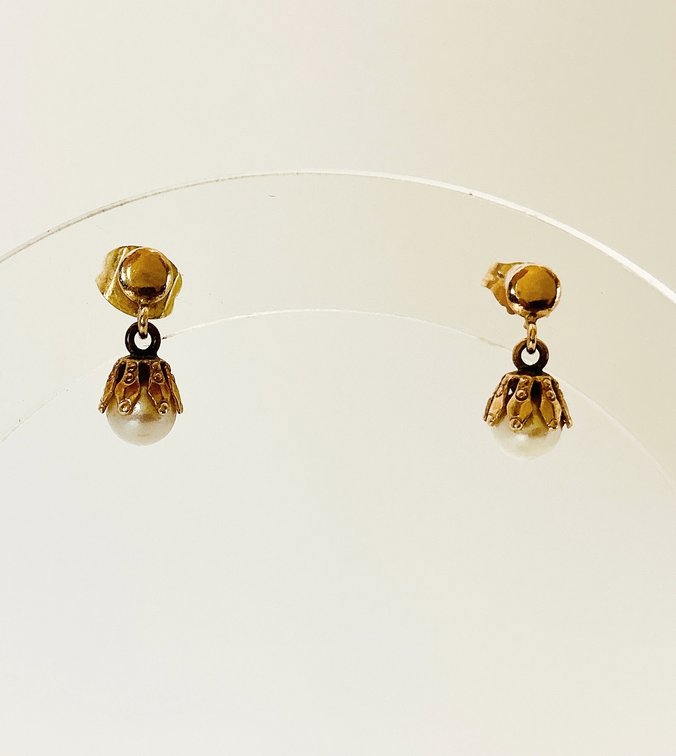 Gold Pearl Drop Earrings