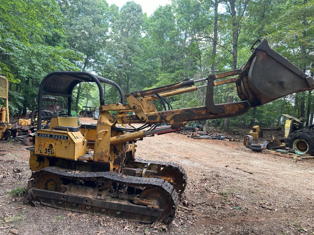 John Deere JD 350Loader With No Motor or Transmission extra parts come With