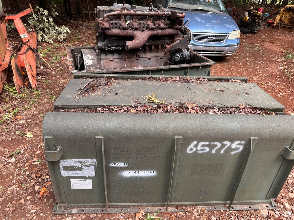 Cummins NHC 250 Diesel Motor in military Crate 