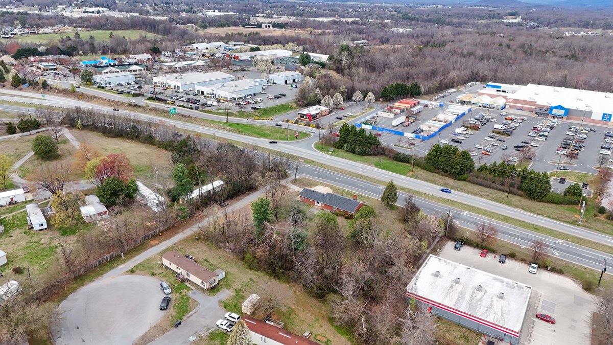 Image for 1001 E Lynchburg Salem Tpke, Bedford, VA 24523