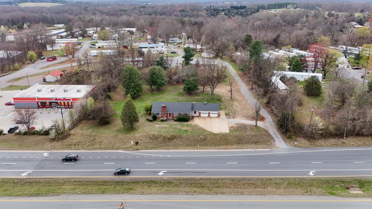Image for 1001 E Lynchburg Salem Tpke, Bedford, VA 24523