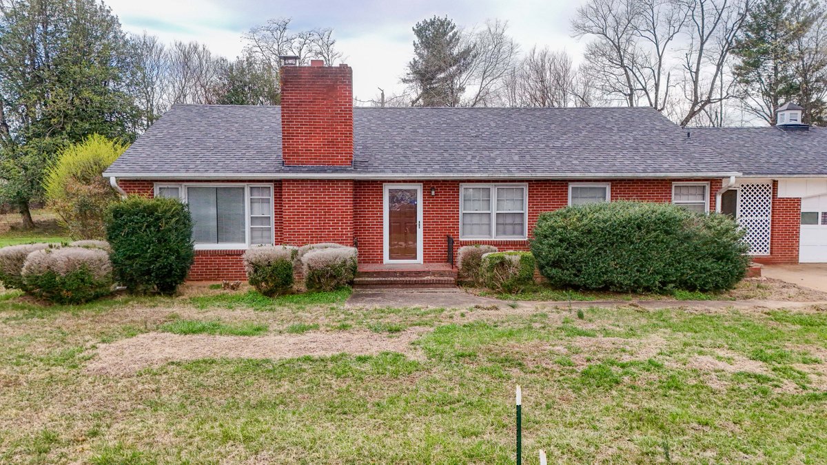 Image for 1001 E Lynchburg Salem Tpke, Bedford, VA 24523