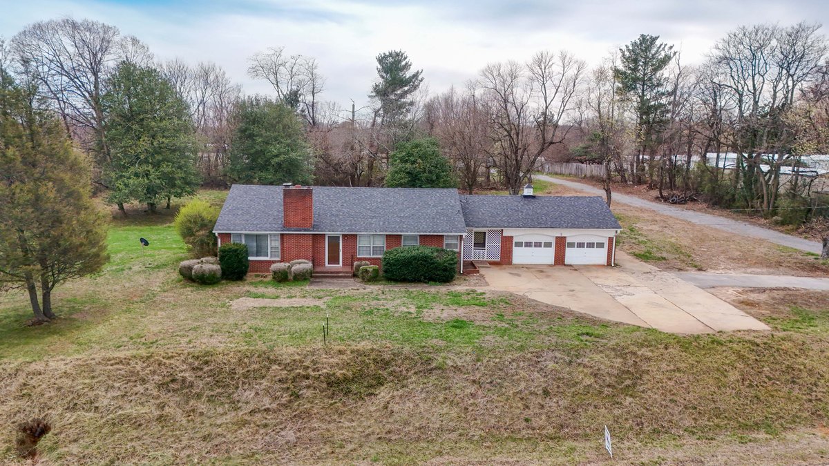 Image for 1001 E Lynchburg Salem Tpke, Bedford, VA 24523