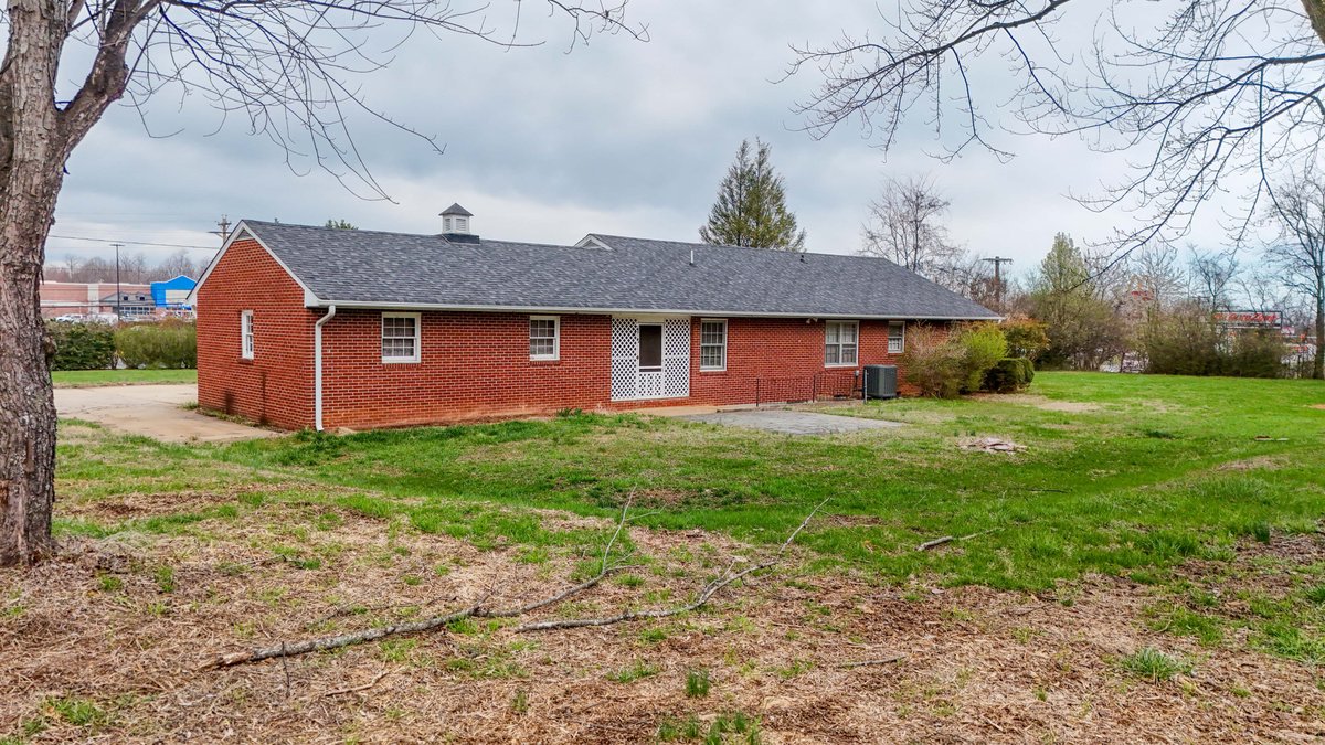 Image for 1001 E Lynchburg Salem Tpke, Bedford, VA 24523