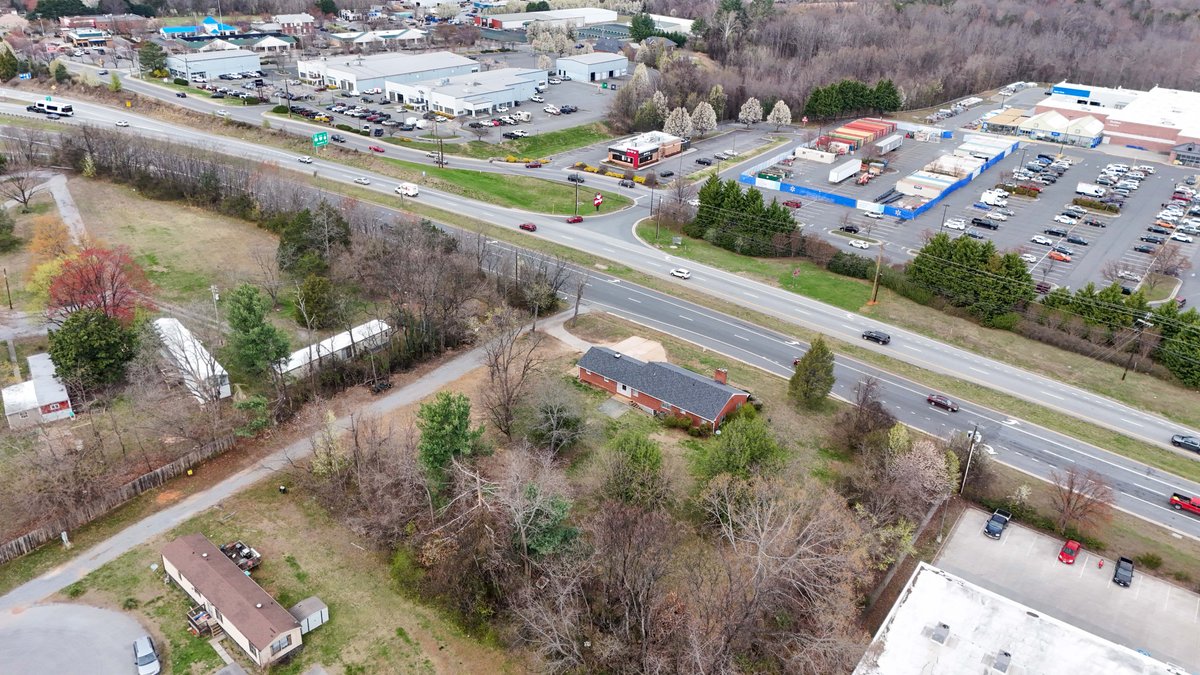 Image for 1001 E Lynchburg Salem Tpke, Bedford, VA 24523