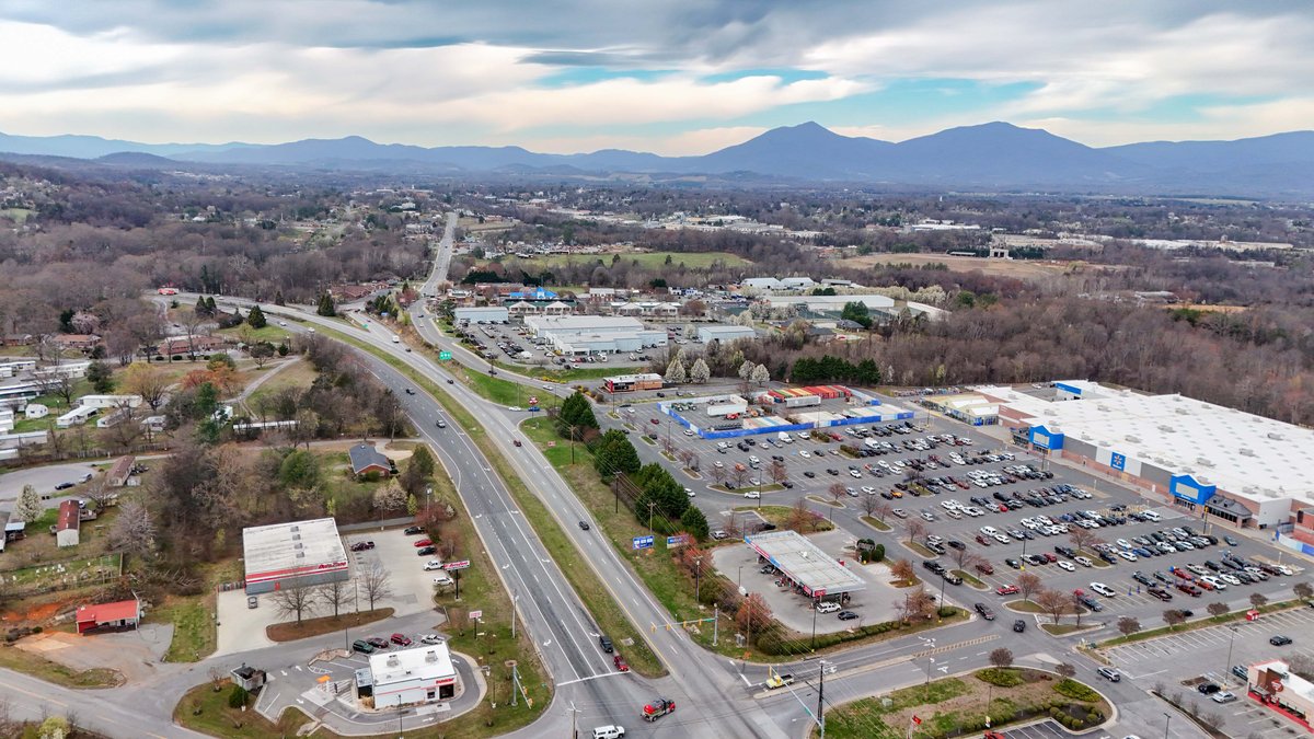 Image for 1001 E Lynchburg Salem Tpke, Bedford, VA 24523