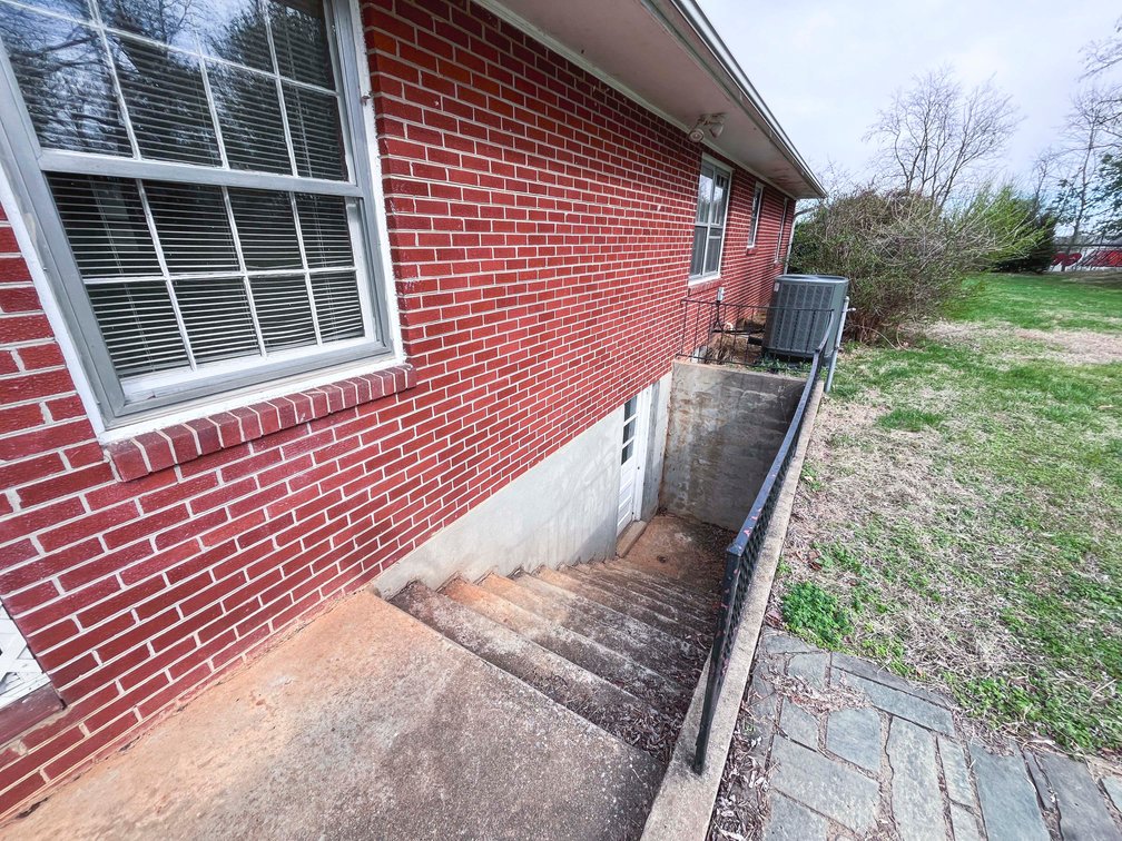Image for 1001 E Lynchburg Salem Tpke, Bedford, VA 24523