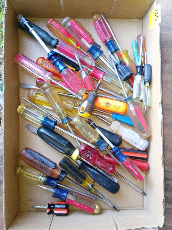 Box lot of screwdrivers