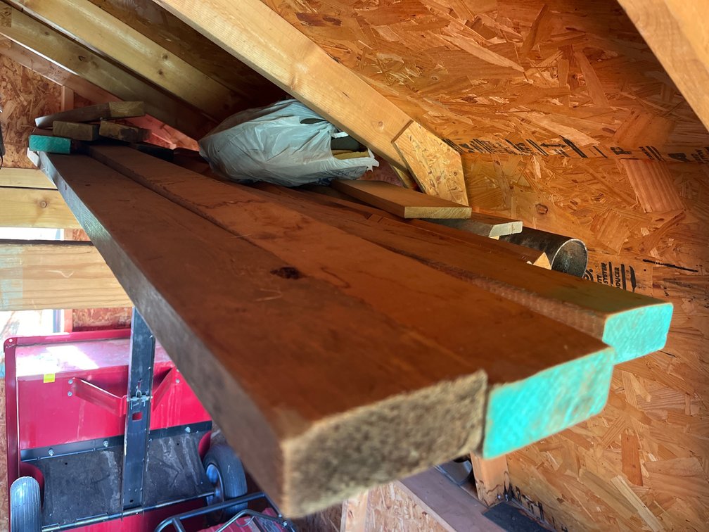 Lot of miscellaneous lumber