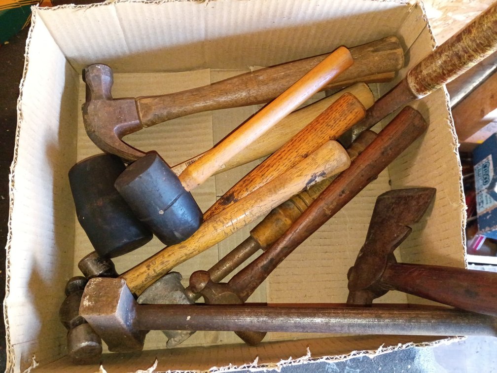 Lot of assorted hammers