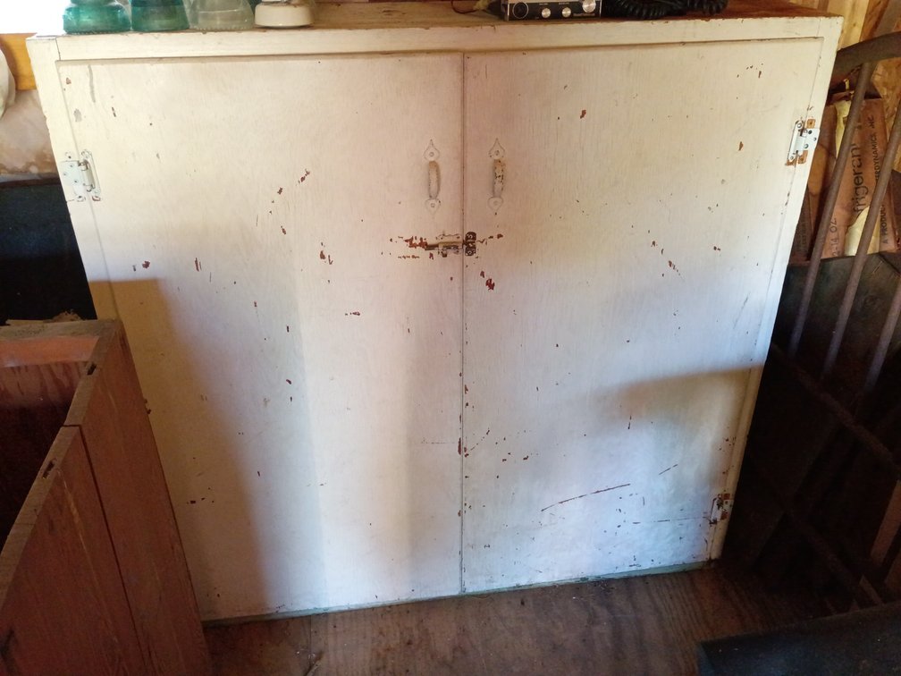 Cabinet lot of 3