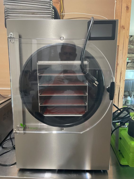 Harvest Right Freeze Dryer- Tested & working