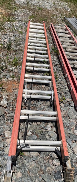 24' Fiberglass Extension Ladder