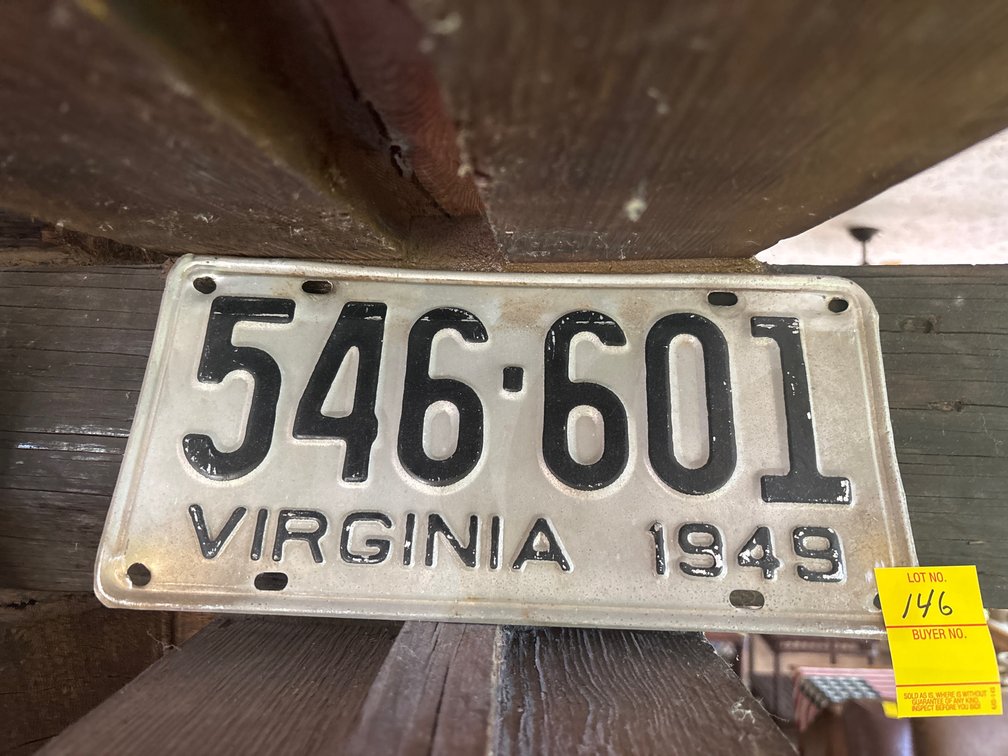 Antique VA license plate