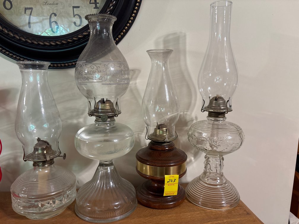 Lot of four oil lamps