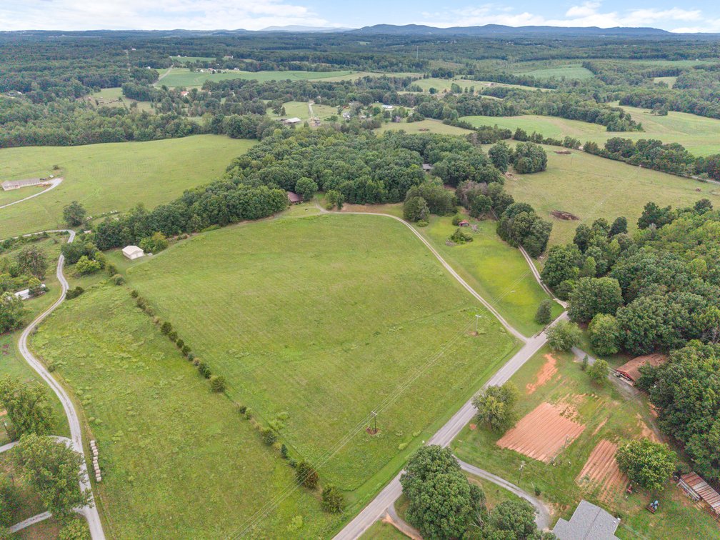 Image for Beautiful Log Home on 14.5 Acres-Bear Creek Rd Rustburg