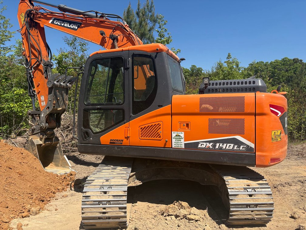 2023 Develon DX140LC-7 Excavator