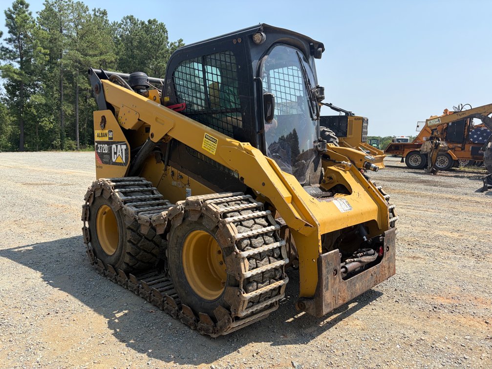 CAT 272D2 XHP Wheeled Skid Steer